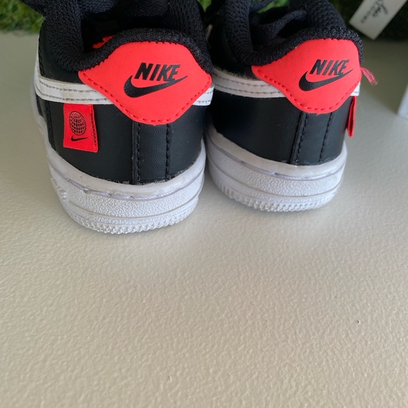 5C Airforce 1s black & orange. - Picture 4 of 4